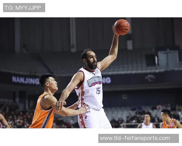 亚洲第一中锋统治内线但是他的最佳搭档却在场下 亚洲第一中锋统治内线但是他的最佳搭档却在场下