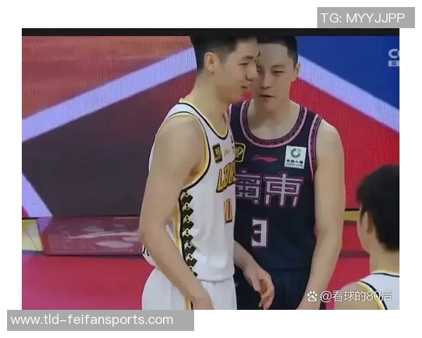 广东男篮第11次夺冠,球迷在家看球的欢乐瞬间全纪录 广东男篮第11次夺冠,球迷在家看球的欢乐瞬间全纪录